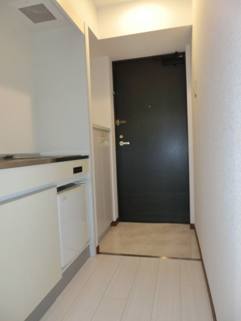 大阪市淀川区三国本町２丁目の賃貸マンションの玄関