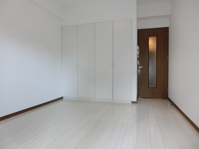 大阪市淀川区三国本町２丁目の賃貸マンションの居間・リビング