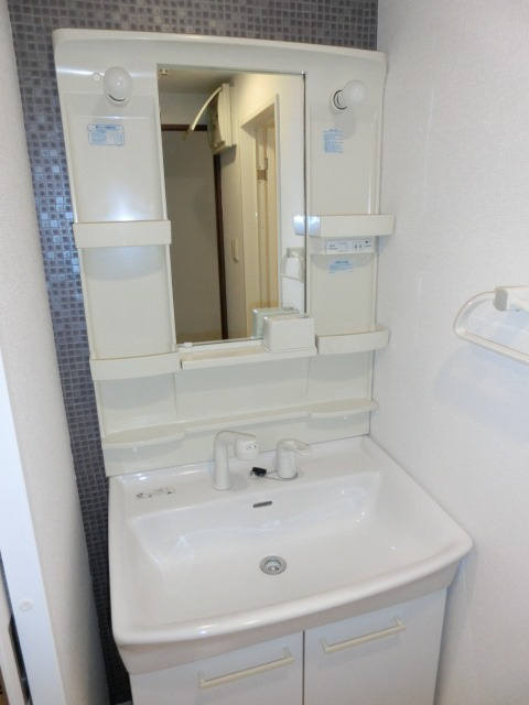 大阪市淀川区三国本町２丁目の賃貸マンションの独立洗面台