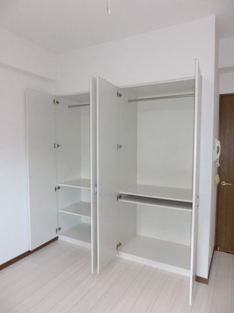 大阪市淀川区三国本町２丁目の賃貸マンションの収納