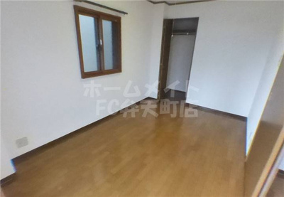 【居間・リビング】 | グラントピアⅡ | こちらの居間で趣味の時間をお楽しみください