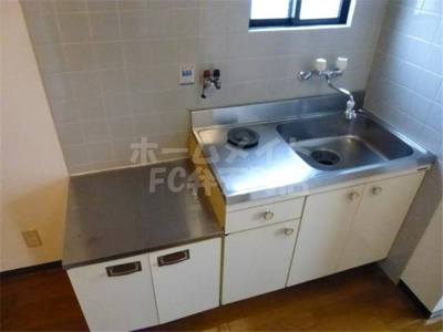 【キッチン】 | グラントピアⅡ | コンパクトなキッチンで掃除もラクラク