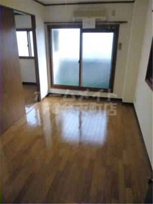 【居間・リビング】 | グラントピアⅡ | こちらのリビングで趣味の時間をお楽しみください