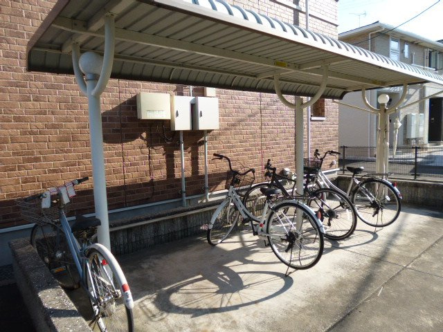 倉敷市笹沖のアパートのその他共用部分|自転車置き場
