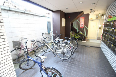 【その他共用部分】 | エテルナ長瀬 | ☆屋根付き駐輪場☆