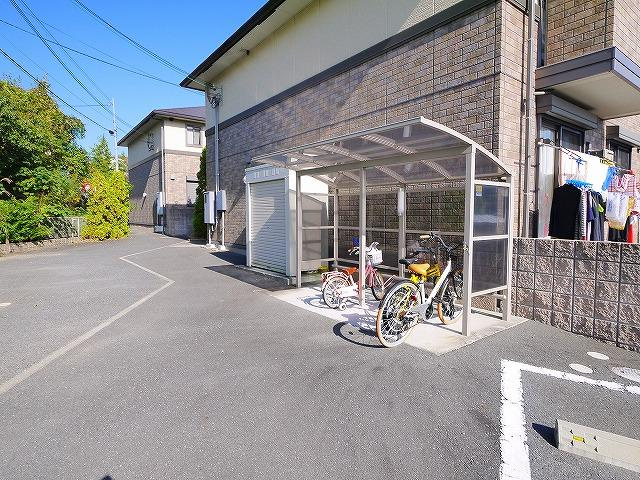 メゾン・ボヌール　Ｂ棟のその他共用部分|自転車置場です