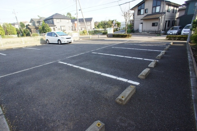 メゾン・セルシオの駐車場