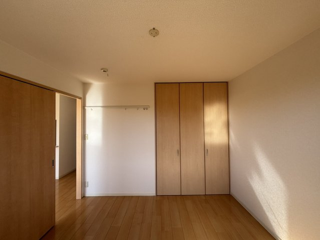 【洋室】 | カーサ・エスパーダⅢ