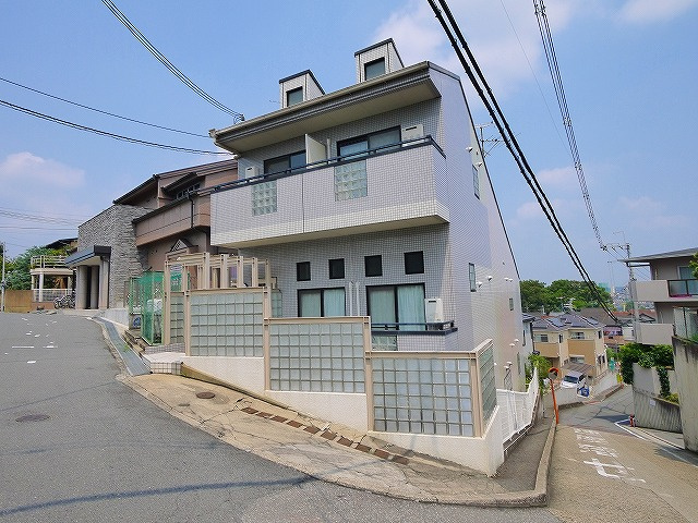 シティパレス学園前P-5の外観|おしゃれな外観です