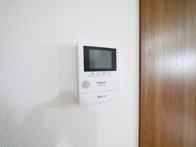 ユニゾン百楽園Ⅰのセキュリティ|中から訪問者を確認できるモニターフォン完備