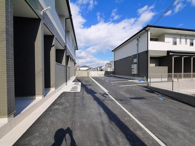 ユニゾン百楽園Ⅰの駐車場|駐車場に車を止められます