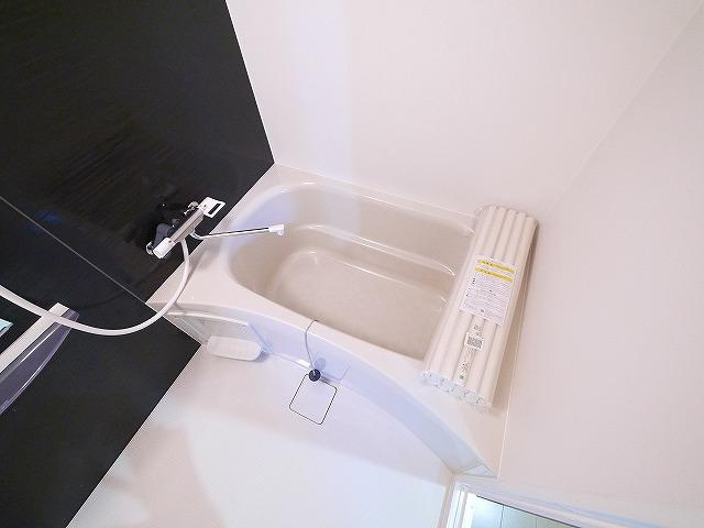ユニゾン百楽園Ⅰの浴室|コンパクトで使いやすいお風呂です