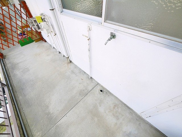 離宮苑のその他|洗濯機置き場