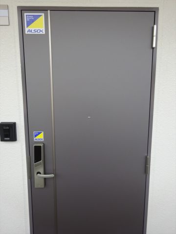 OTO寺家駅前の玄関