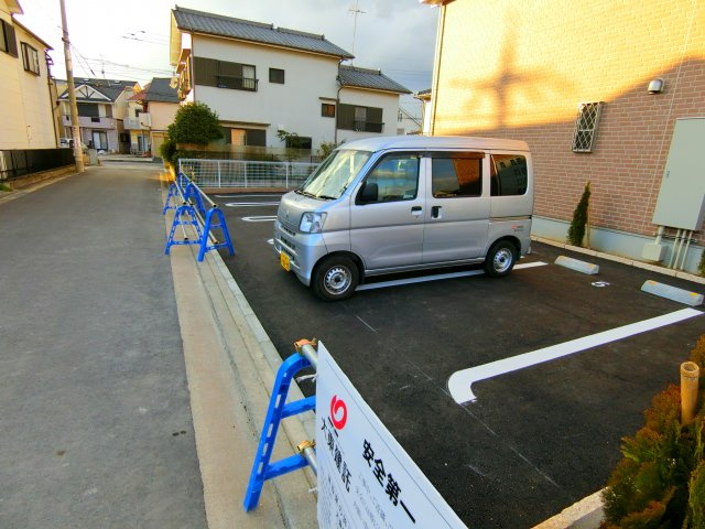 ファイン・キャピタルＣの駐車場