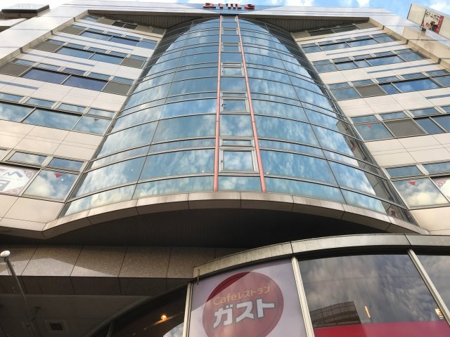 エイムビルの外観