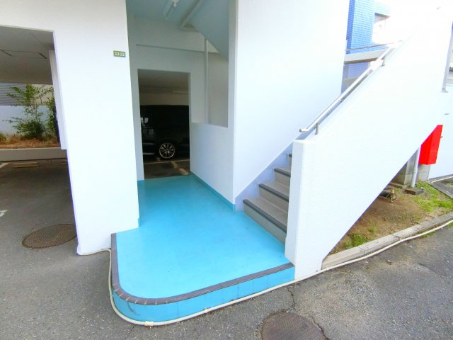 ヴィラ狭山のエントランス