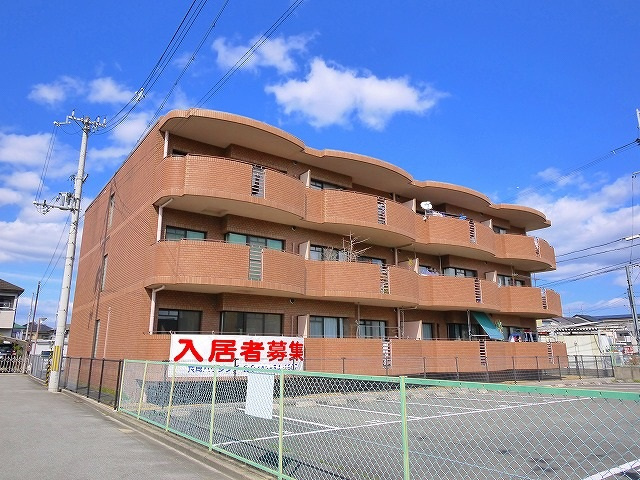 岡専アビタシオンの外観