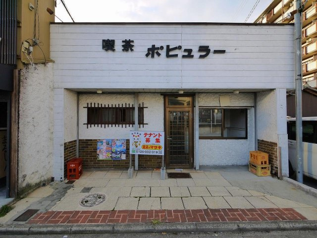 神谷店舗のエントランス