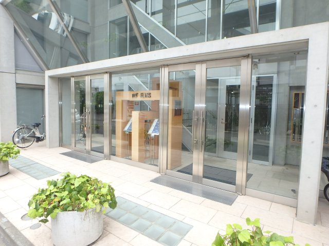 元住吉アートフラッツのエントランス