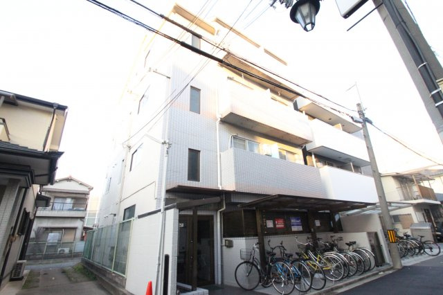 コーポタナベの外観