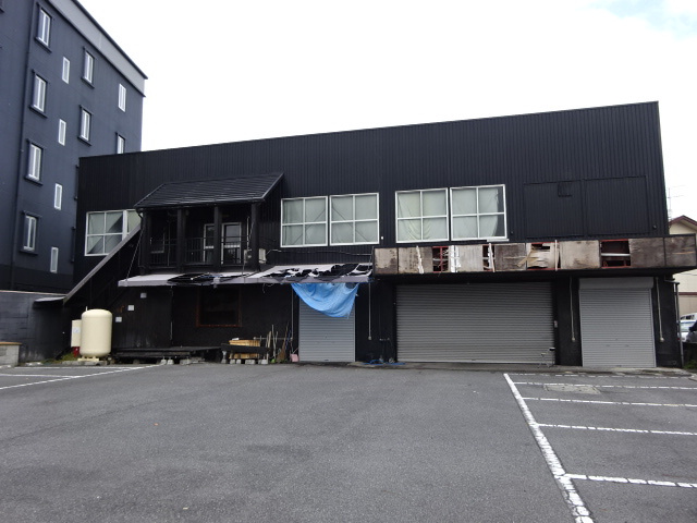 倉敷市西富井の倉庫の外観