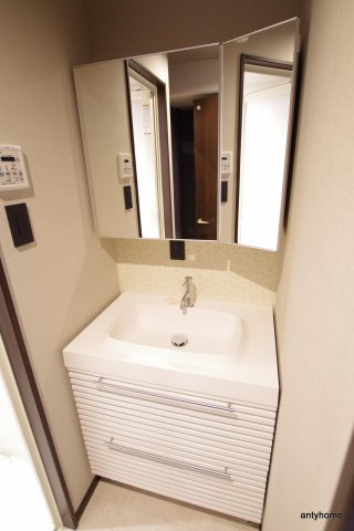 サンネクテール天満橋　仲介手数料無料の洗面所