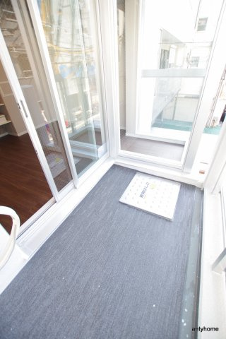 サンネクテール天満橋　仲介手数料無料のバルコニー