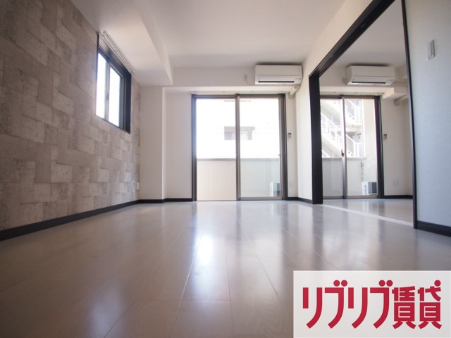 Emigrant(エミグラント)の居間・リビング