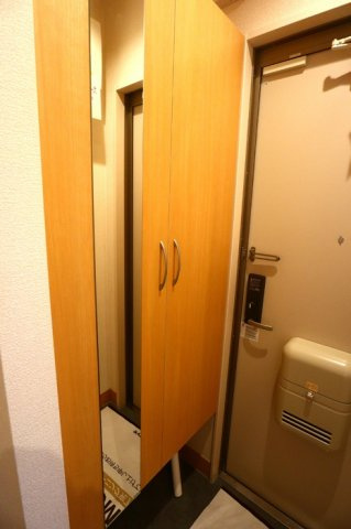 ジャルダン亀山の玄関