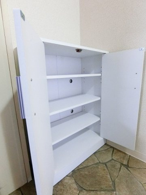 【玄関】 | ミングルAP.栗谷三番館 | シューズボックス付きで玄関すっきり片付きます！上に写真やかわいい小物を置けるので、玄関を華やかに飾れますね♪