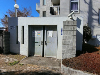 【その他共用部分】 | ミングルAP.栗谷三番館 | 敷地内ごみ置き場でごみ出しもらくらく～♪忙しい社会人さんや学生さんにもうってつけ！