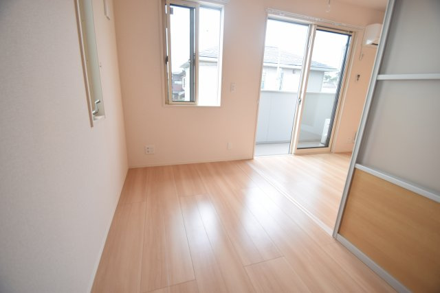 グリーンハイム東船橋の子供部屋|洋室の別角度からです