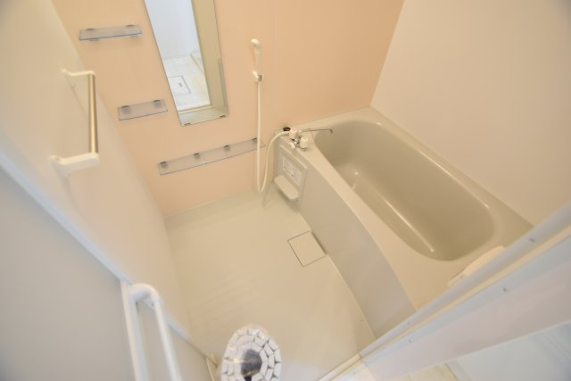 グリーンハイム東船橋の浴室|落ち着いた空間のお風呂です