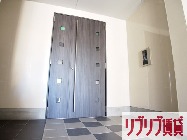 Emigrant(エミグラント)のエントランス