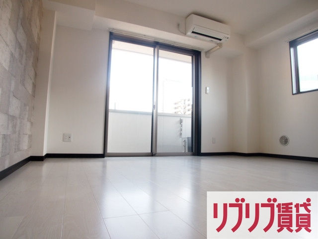 Emigrant(エミグラント)の居間・リビング