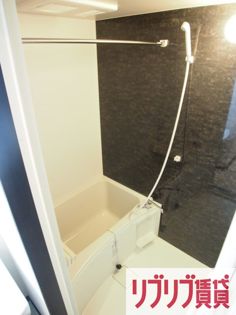 Emigrant(エミグラント)の浴室