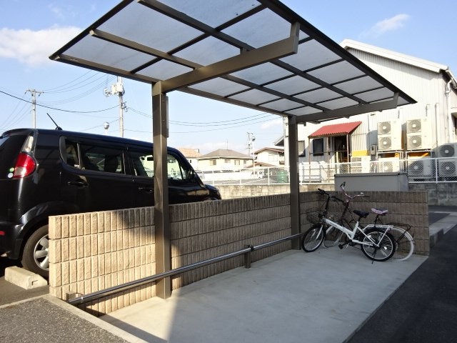 倉敷市平田のアパートのその他共用部分|自転車置き場