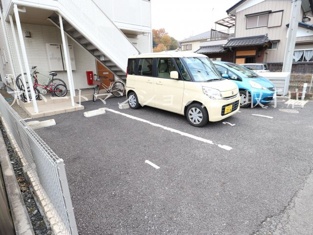 取手市井野１丁目のアパートの駐車場