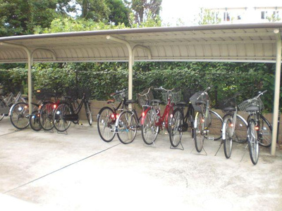 【その他共用部分】 | グランエレガンス | 屋根付き駐輪場