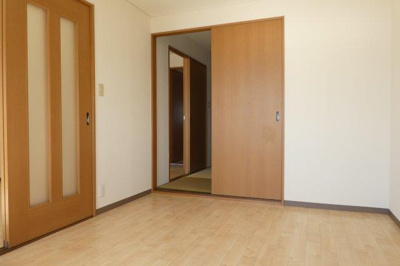 【洋室】 | マーヴェラスパレスⅡ