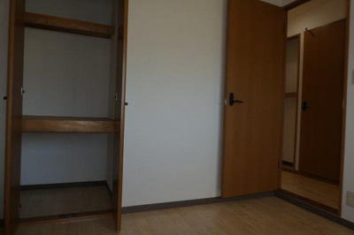 【洋室】 | マーヴェラスパレスⅡ