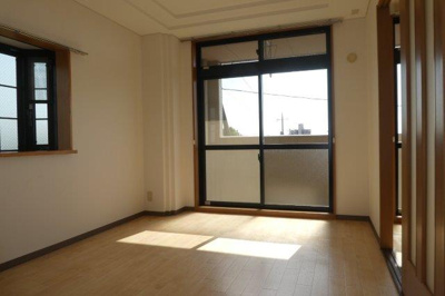 【洋室】 | マーヴェラスパレスⅡ