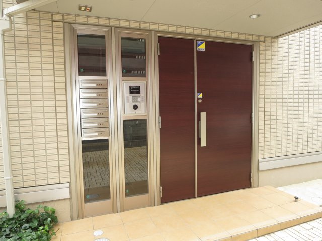 briller Kのエントランス