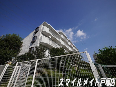 【外観】 | エスポワール名瀬 | 緑豊かな住環境に立地するマンション