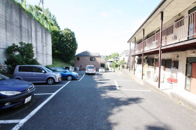 【駐車場】 | フジハイツ | フジハイツ　　　敷地内駐車場があります♪