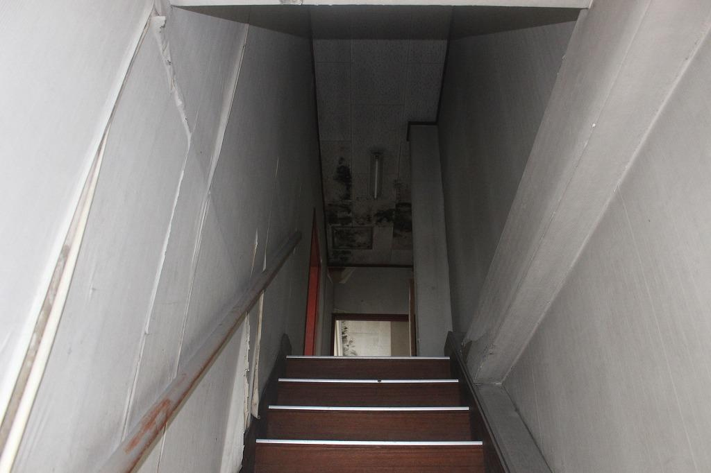 都城市前田町の店舗事務所の内装