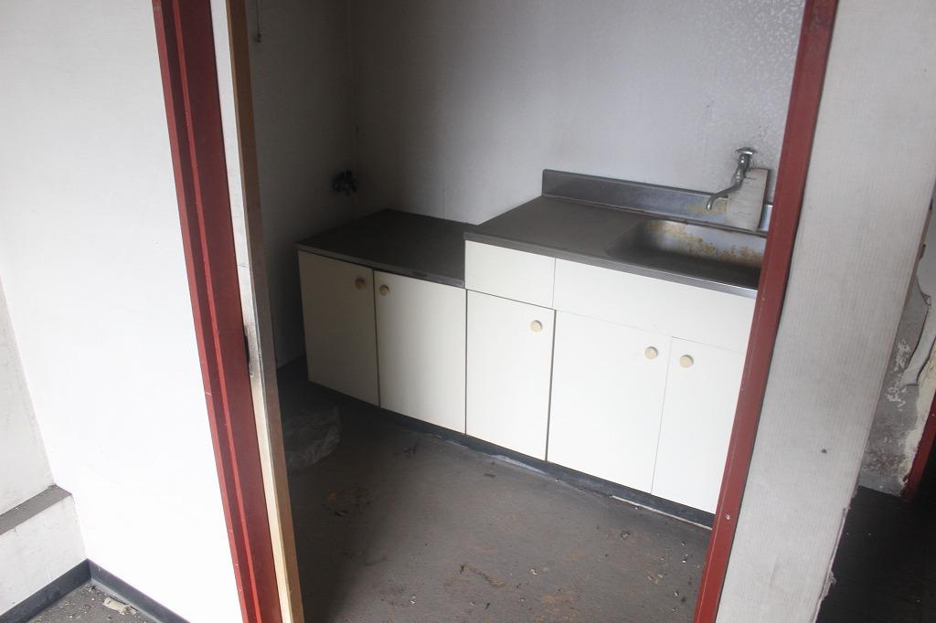 都城市前田町の店舗事務所のキッチン