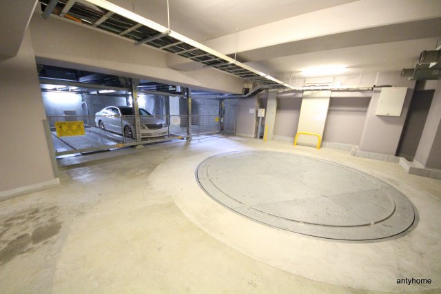 エスキュート西天満　仲介手数料無料の駐車場