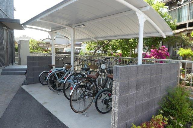 倉敷市白楽町のアパートのその他共用部分|自転車置き場